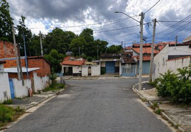 Segunda ocorrência a tiros em menos de 24 horas assusta Cruzeiro; homem é morto a disparos na Vila Brasil