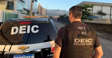 POLÍCIA CIVIL DESARTICULA ESQUEMA FINANCEIRO DO PCC E PRENDE TRÊS EM MEGAOPERAÇÃO NO VALE E LITORAL