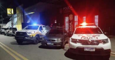 PERSEGUIÇÃO NA DUTRA: SEQUESTRO TERMINA COM DOIS PRESOS E REFÉM LIBERTADO EM CARRO DUBLÊ EM GUARAREMA