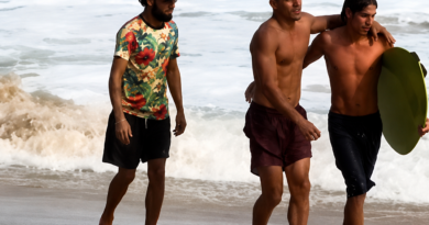 AO VIVO, ATLETA INTERROMPE TRANSMISSÃO E SALVA TURISTA DE AFOGAMENTO NA PRAIA DA SUNUNGA EM UBATUBA
