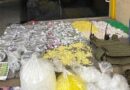 DEPÓSITO DO TRÁFICO EM IMÓVEL ABANDONADO: PM APREENDE DROGAS, LOLÓ, RÁDIOS E MATERIAL DE PREPARO EM BARRA MANSA