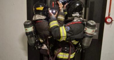 PÂNICO NO ELEVADOR: INCÊNDIO EM PRÉDIO COMERCIAL MOBILIZA BOMBEIROS NO CENTRO DE SÃO JOSÉ DOS CAMPOS