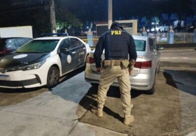 APÓS CINCO ANOS, CARRO DE LOCADORA É RECUPERADO NA DUTRA E MOTORISTA ACABA DETIDO EM BARRA MANSA