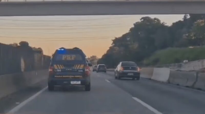 CORRIDA CONTRA O TEMPO NA DUTRA: ESCOLTA DA PRF ABRE CAMINHO PARA FÍGADO CHEGAR A TRANSPLANTE URGENTE EM SÃO PAULO