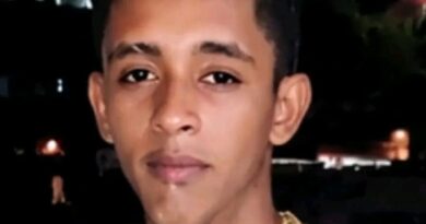 EXECUÇÃO BRUTAL EM TERRENO BALDIO: JOVEM DE 21 ANOS É IDENTIFICADO APÓS DOIS CORPOS SEREM ENCONTRADOS EM BARRA DO PIRAÍ