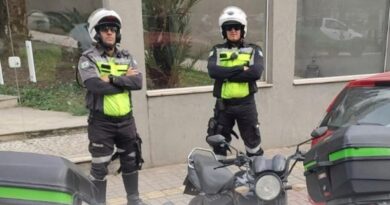 MULTA TERMINA EM SOCOS E AMEAÇA COM ESTILETE: MOTORISTA PERSEGUE AGENTES E ACABA PRESO PELA GCM EM TAUBATÉ
