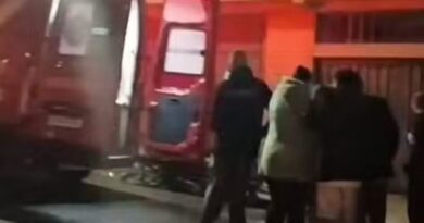 ATAQUE EM GRUPO TERMINA EM MORTE: HOMEM DE 28 ANOS É ESPANCADO EM VIA PÚBLICA E AGRESSORES FOGEM DE CARRO