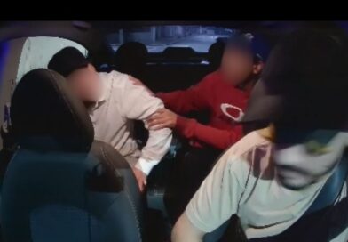 “MÚSICA DE PRETO”: MOTORISTA INTERROMPE CORRIDA E EXPULSA PASSAGEIROS APÓS FALAS RACISTAS EM TAUBATÉ