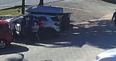 CORRENTE ARRANCADA NA FRENTE DA FAMÍLIA: ASSALTO A TURISTA ASSUSTA PRAIA GRANDE EM UBATUBA