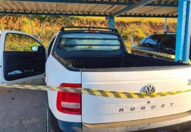 INVASÃO NA MADRUGADA: CRIMINOSOS CORTAM GRADE E LEVAM TRÊS CAMINHONETES DA PREFEITURA DE SÃO JOSÉ