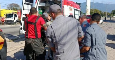 TERROR NO ELEVADOR: QUEDA DE QUATRO METROS DEIXA IDOSO COM FRATURA EXPOSTA E MULHER FERIDA EM CARAGUATATUBA