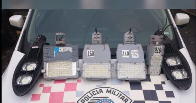 Anúncio na internet entrega suspeito que tentava vender luminárias furtadas da Prefeitura