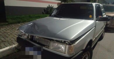 MULHER MORRE ATROPELADA NA DUTRA EM LORENA; MOTORISTA DIZ QUE NÃO VIU A VÍTIMA E SÓ PERCEBEU O FORTE IMPACTO NO CARRO
