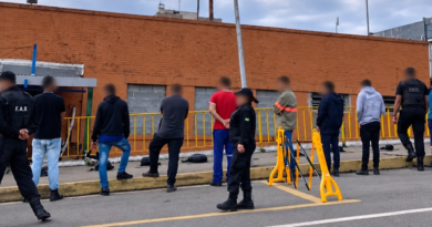 POLICIAIS DO BAC SÃO VISTOS DENTRO DA CSN E EM CANTEIROS DA CBSI EM VOLTA REDONDA; MOVIMENTAÇÃO CHAMA ATENÇÃO EM MEIO À ONDA DE VIOLÊNCIA NA CIDADE